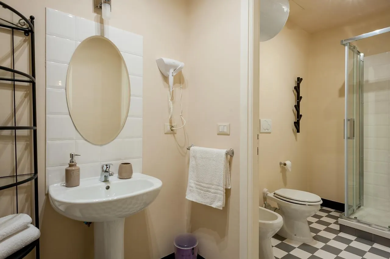 Old Genoa Rooms & Apartments