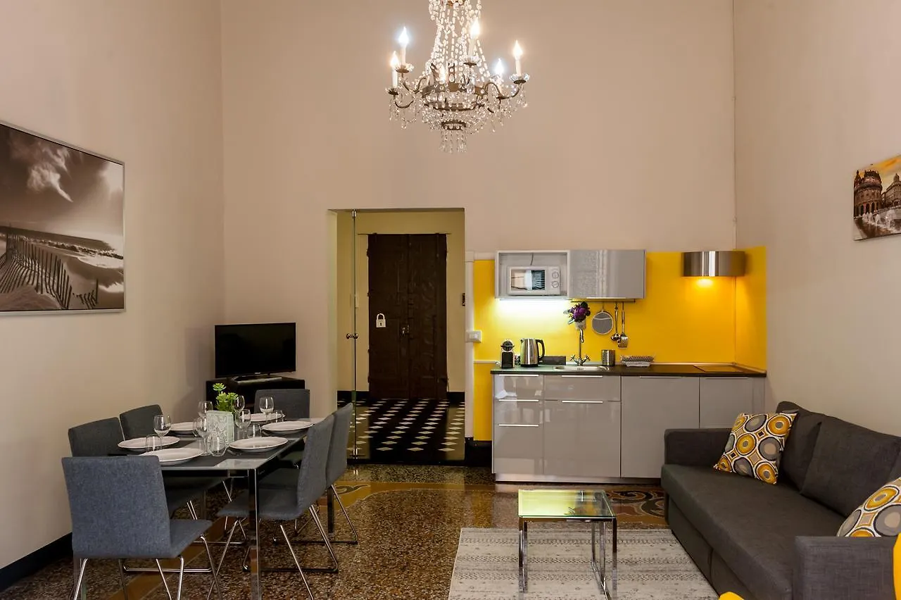 Old Genoa Rooms & Apartments Italy