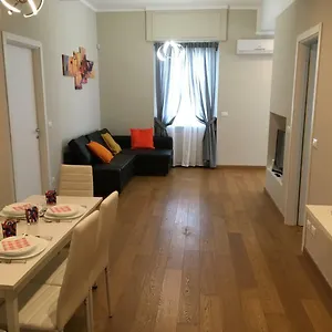 Apartment Cooper